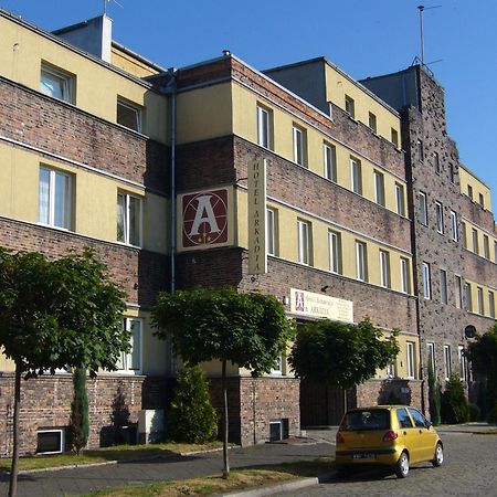 Hotel Arkadia Legnica Dış mekan fotoğraf