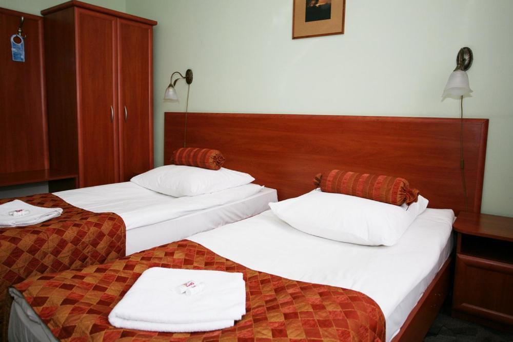Hotel Arkadia Legnica Dış mekan fotoğraf